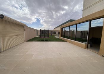 شاليه بمسطح اخضر