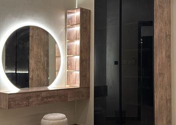 استراحة بمسطح اخضر وجلسه خارجيه
