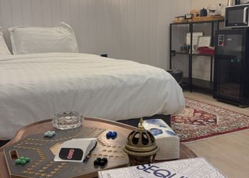 استديو هادئ بدخول ذاتي 