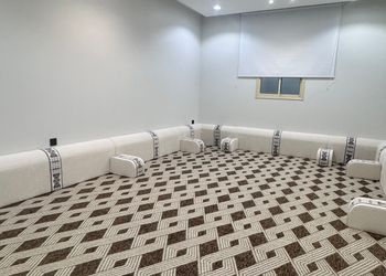 شقة بغرفتين نوم وصالة 