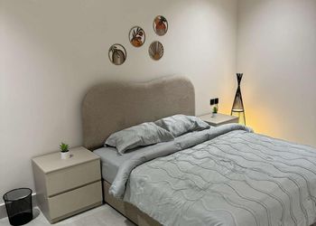 شقة بدخول ذاتي وغرفة نوم مريحة 