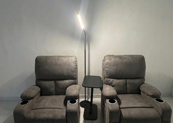 شقة بغرفة سينما دخول ذاتي