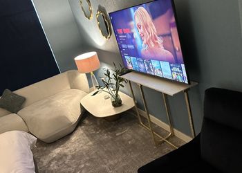 استوديو بسرير ماستر ودخول ذاتي