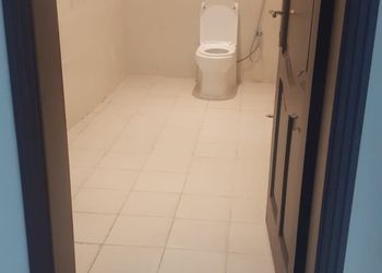 شاليه بمجلس مطل على المسابح 