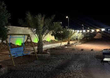 استراحة بمجلس وجلسة خارجية 