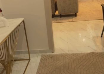 شقة بغرفة معيشة وغرفتين نوم 