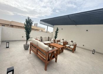 شقة بغرفتين نوم وصالة 