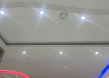 استراحة بألعاب أطفال ومسبح