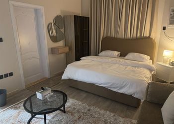 استديو بدخول ذاتي وسرير مريح 