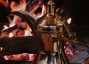 مخيم أنيق بملعب طائرة وحفرة مندي
