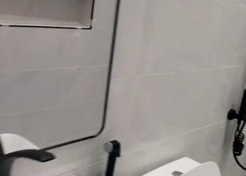 شاليه بصالة أنيقة ومسبح داخلي 