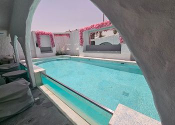 شاليه بجلسة خارجية ومسبح 6