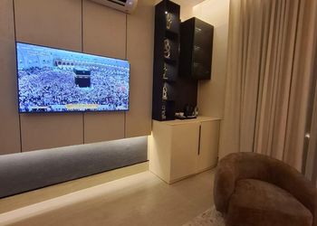 شقة بصالة أنيقة وغرفة نوم مريحة