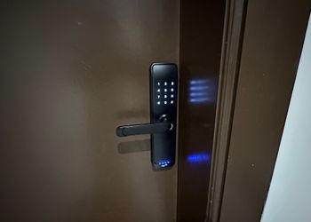 استديو بدخول ذاتي وتصميم هادئ