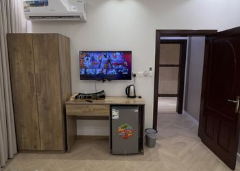 استديو هادئ بأثاث مريح