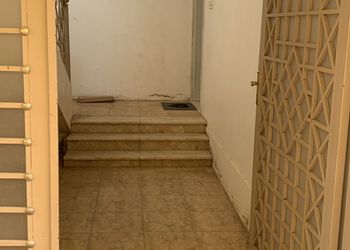 استديو بسرير ماستر وجلسة جانبية 