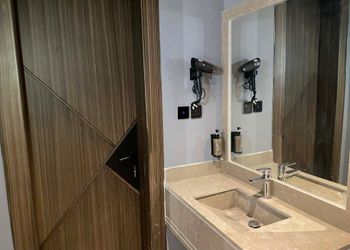 استديو بسرير ماستر وجلسة جانبية