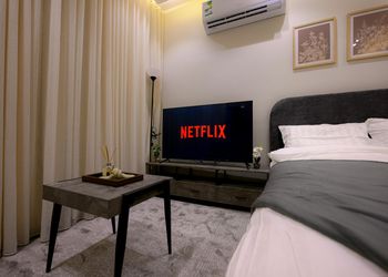 استديو بدخول ذاتي