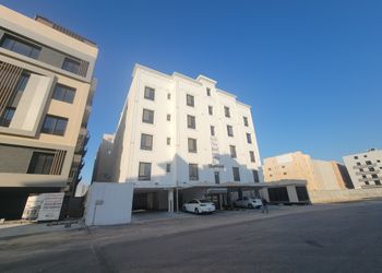 استديو بسرير ماستر وجلسة جانبية