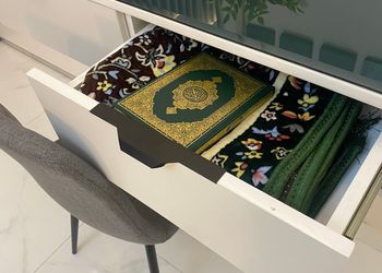 شقة انيقة بغرفتين نوم وصالة