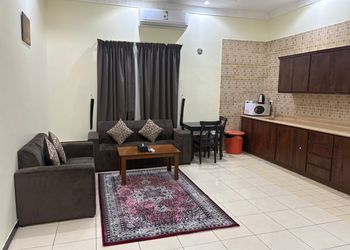 شقة بصالة و غرفة نوم 