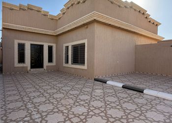 شقة بغرفتين نوم وصالة