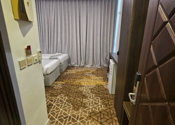استديو بثلاث اسره فردية