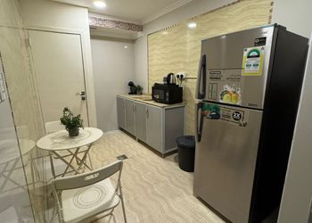 استديو بسرير ماستر وجلسة جانبية