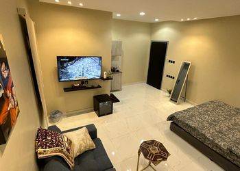 استديو بسرير ماستر وجلسة جانبية 