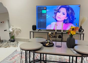 شقة بدخول ذاتي وصالة مريحة 