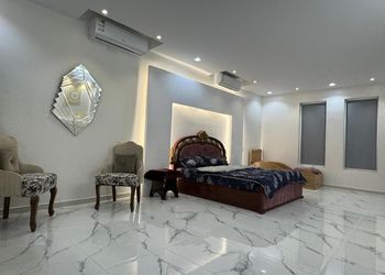 شاليه بمسطح اخضر ومجلس
