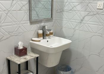 استديو بسرير ماستر وجلسة مريحة 