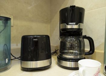 شقة بصالة راقية ودخول ذاتي  