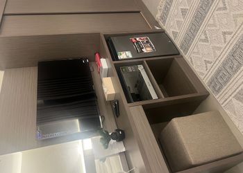 استديو بأثاث مريح وبسيط 