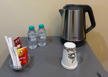 استديو بسرير ماستر 