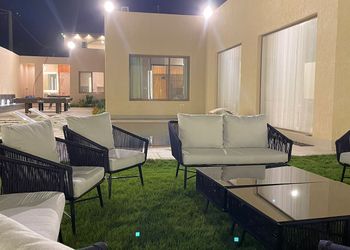 استراحة بمسطح اخضر ومجالس