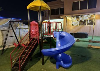 استراحة بجلسة خارجية و مجالس