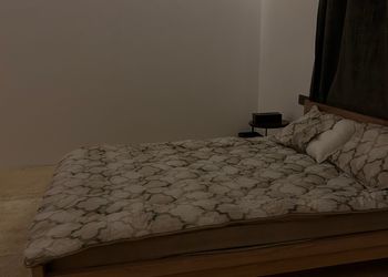 استديو هادئ بدخول ذاتي