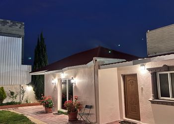 استراحة ومسطح اخضر 