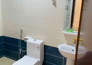 شقة بغرفتين نوم وصالة مريحة 