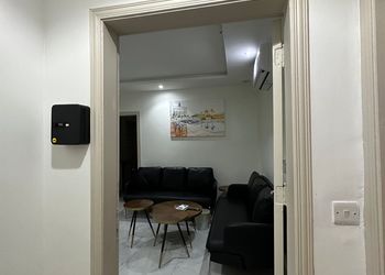 شقة بصالة وغرفة نوم