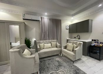 استديو هادئ بسرير ماستر 