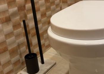 شقة بصالة وثلاث غرف نوم
