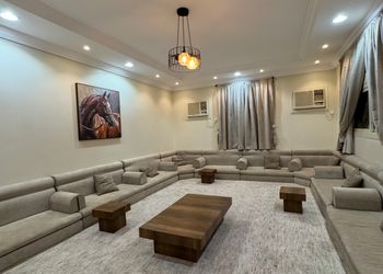 استراحة بملعب ومسبح