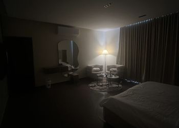 استديو هادئ بدخول ذاتي 
