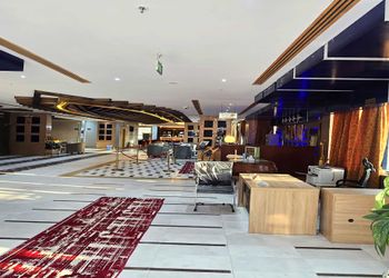 استديو بأثاث مريح وبسيط