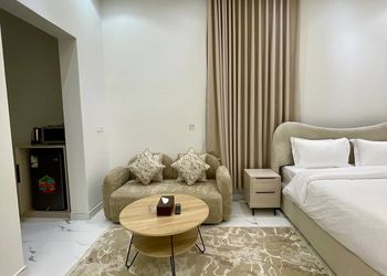 استديو هادئ بسرير ماستر 