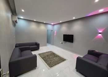 شاليه بمسبح وألعاب مائية 