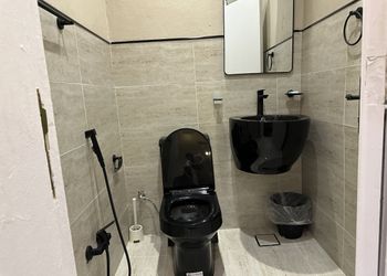 شاليه بجلسة خارجية ومسبح 