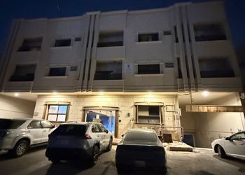 استديو بسرير ماستر وجلسة جانبية